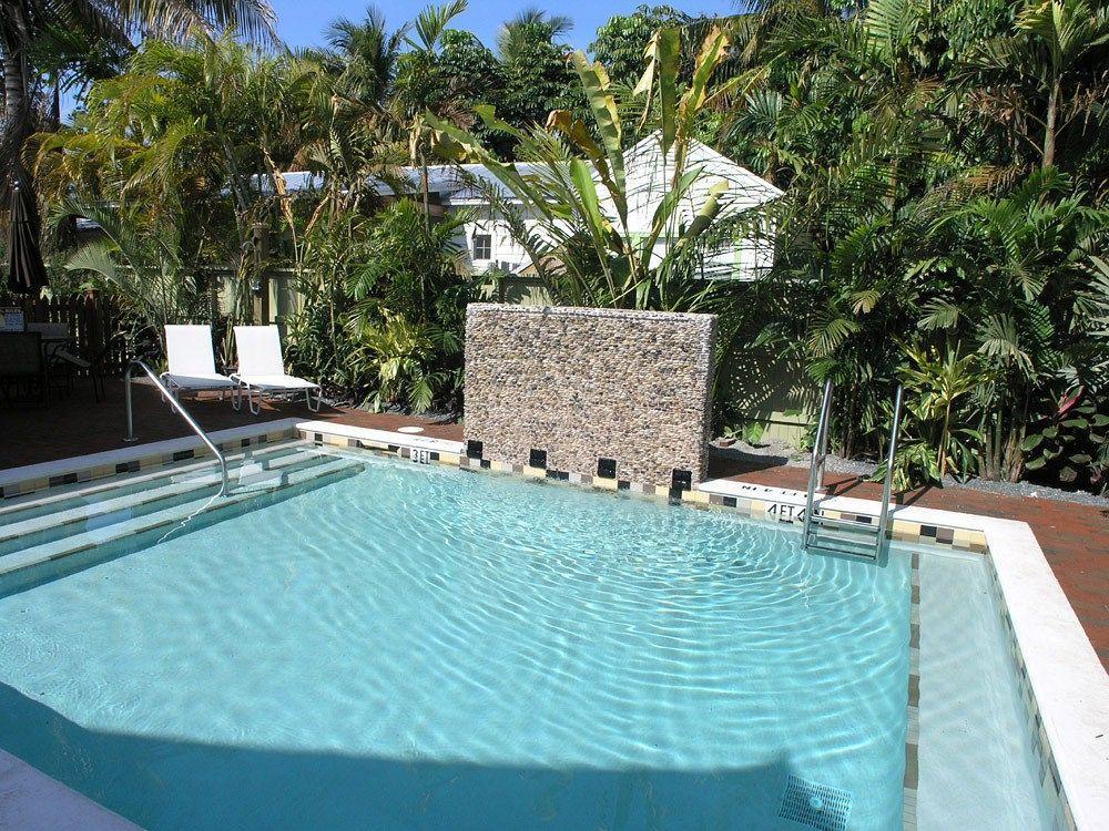 Travelers Palm Inn Key West Exterior photo
